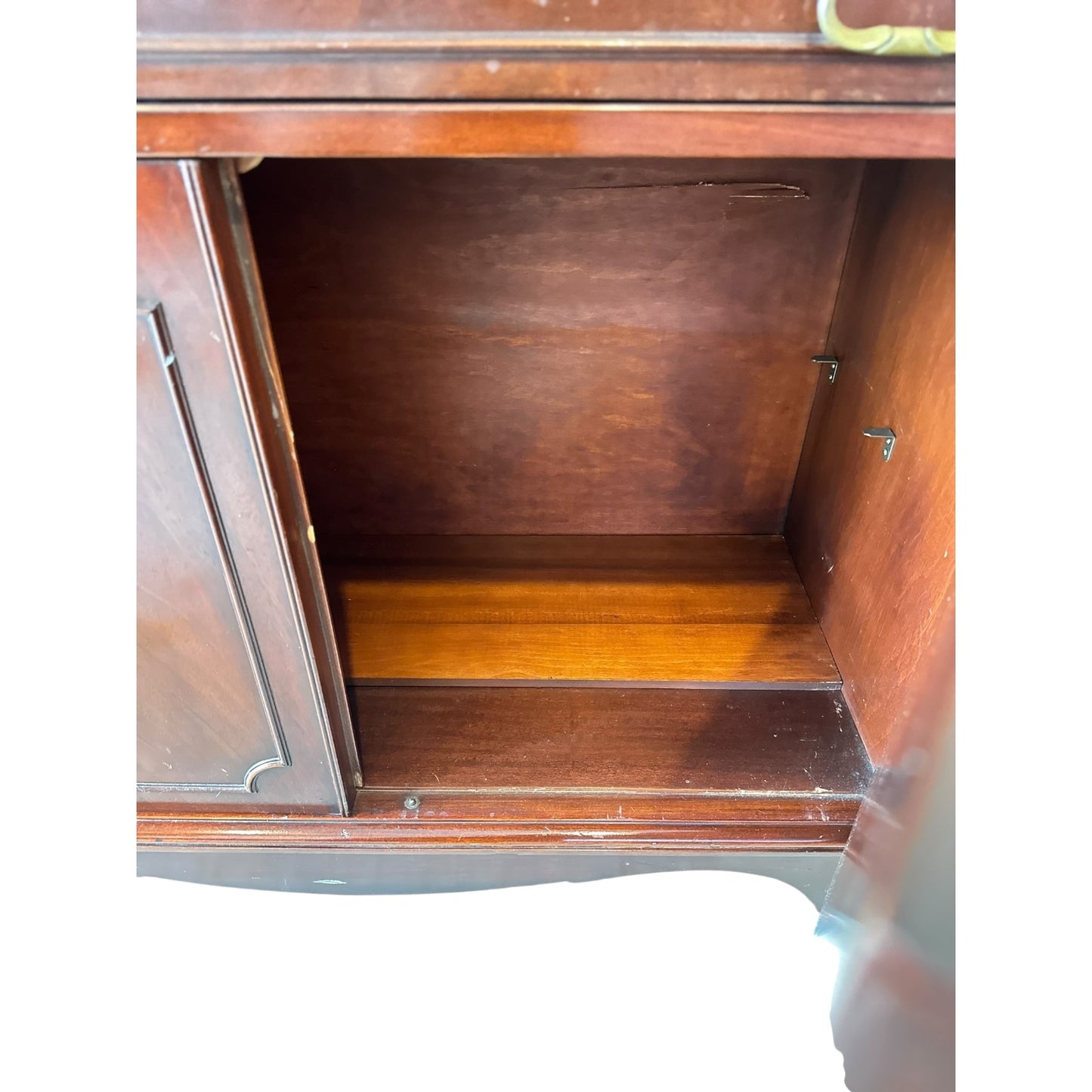 Traditional Mahogany China Cabinet with Glass Doors