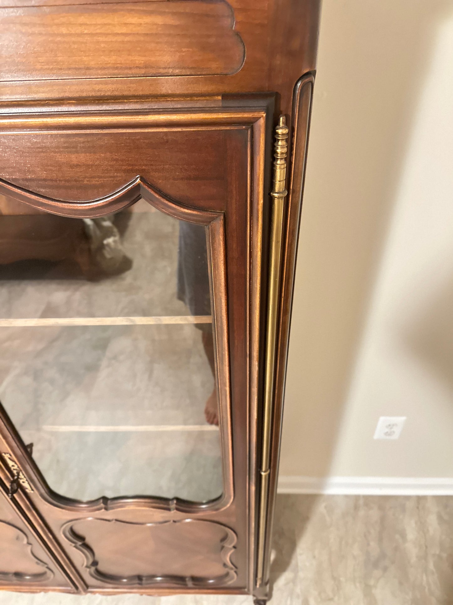 Antique French Louis XV Style Display Cabinet with Glass Doors