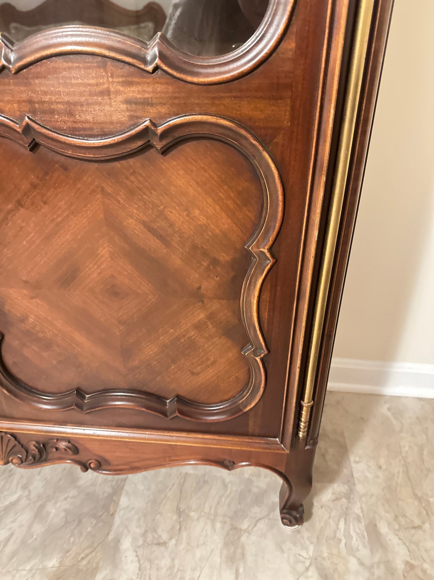 Antique French Louis XV Style Display Cabinet with Glass Doors